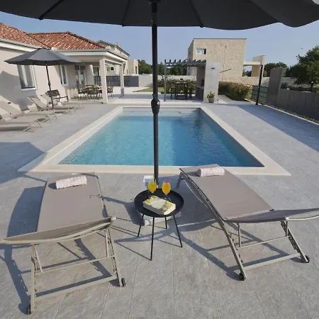 Villa In With Private Pool
