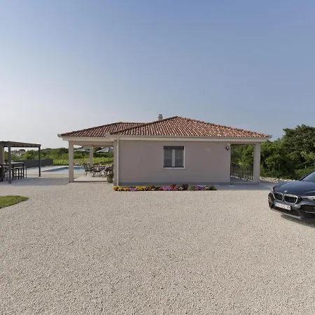 Вилла In With Private Pool *