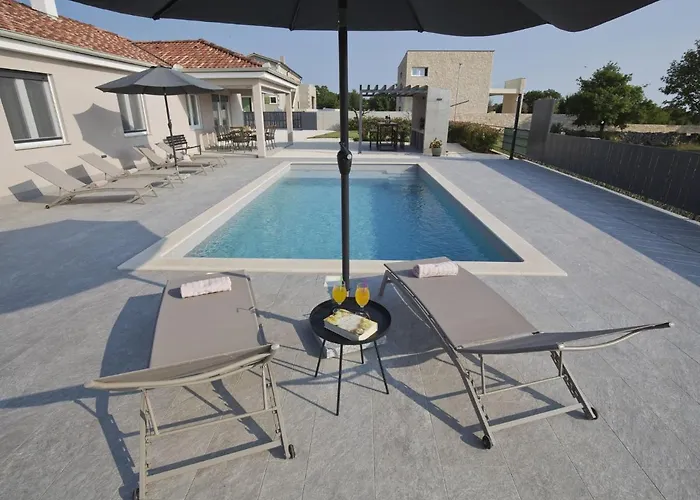 Villa In With Private Pool