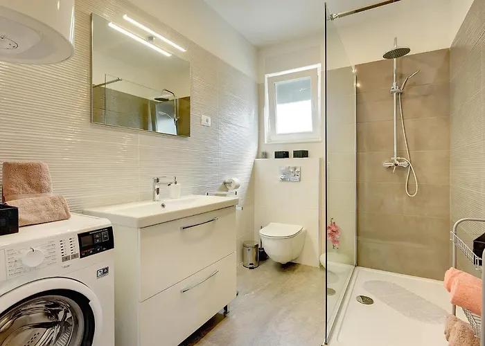 In With Private Pool Kanfanar