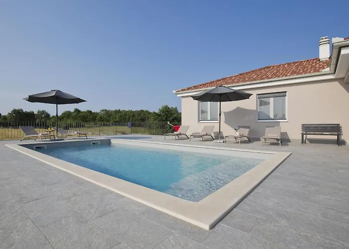 In With Private Pool *