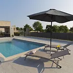 Villa In With Private Pool *