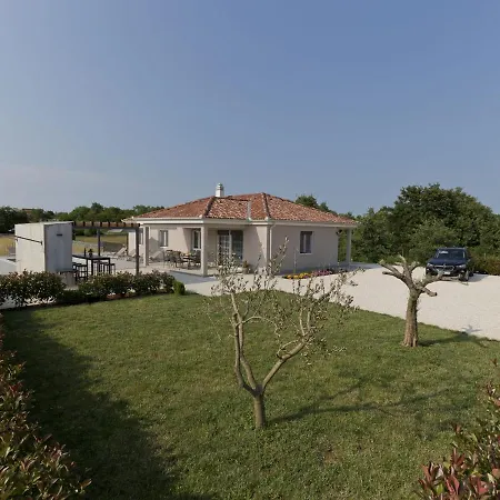 Comfortable In With Swimming Pool Villa Kanfanar